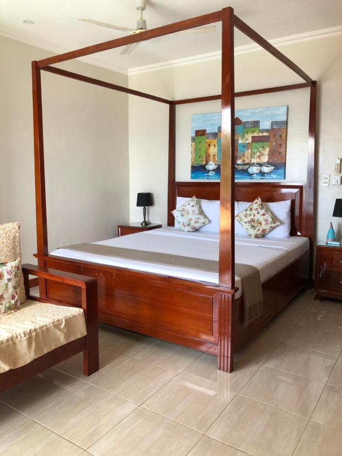 Ocean Breeze Resort Toledo Bagian luar foto
