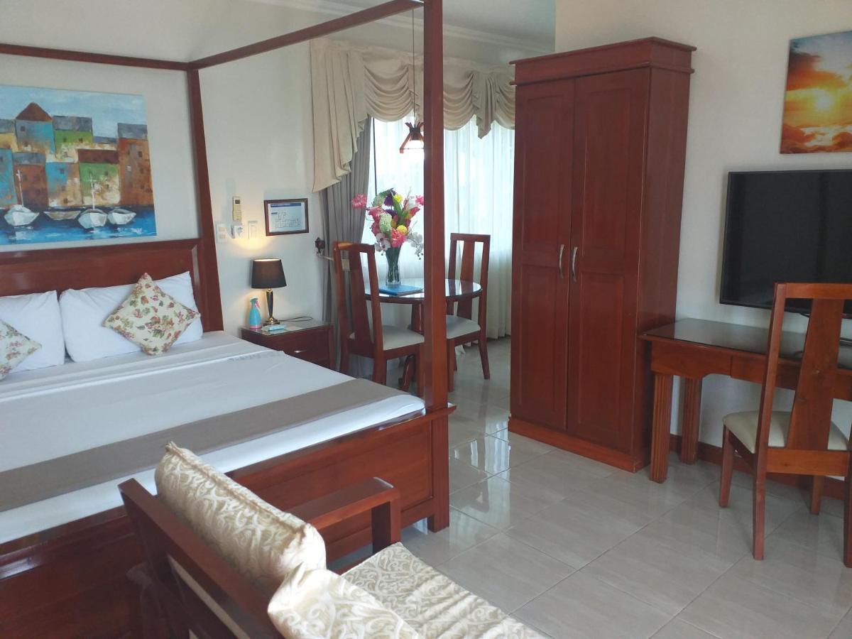 Ocean Breeze Resort Toledo Bagian luar foto