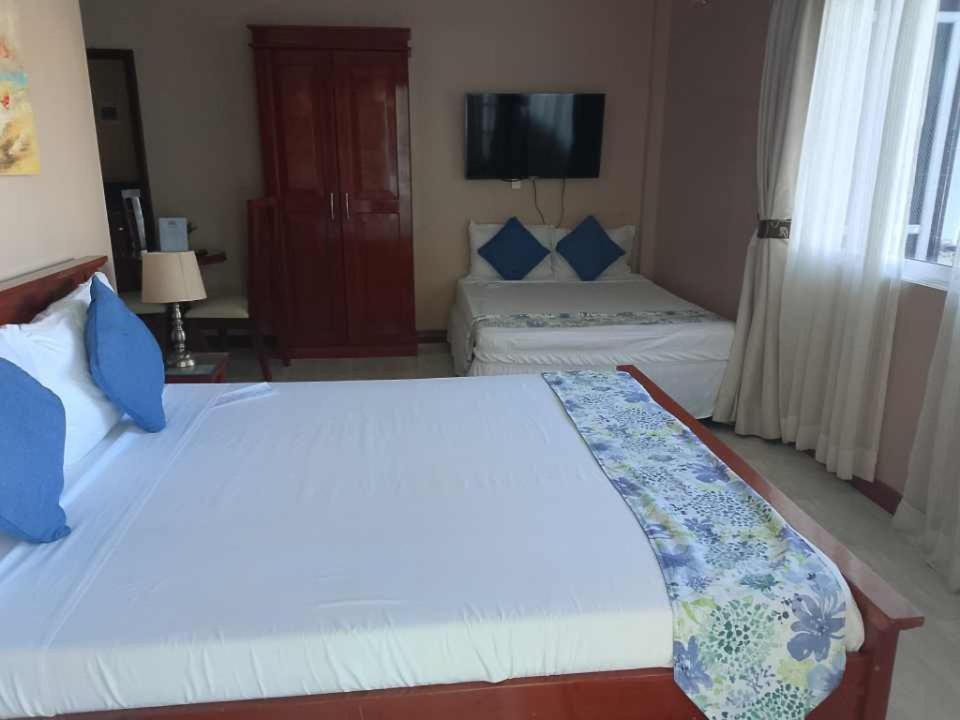 Ocean Breeze Resort Toledo Bagian luar foto